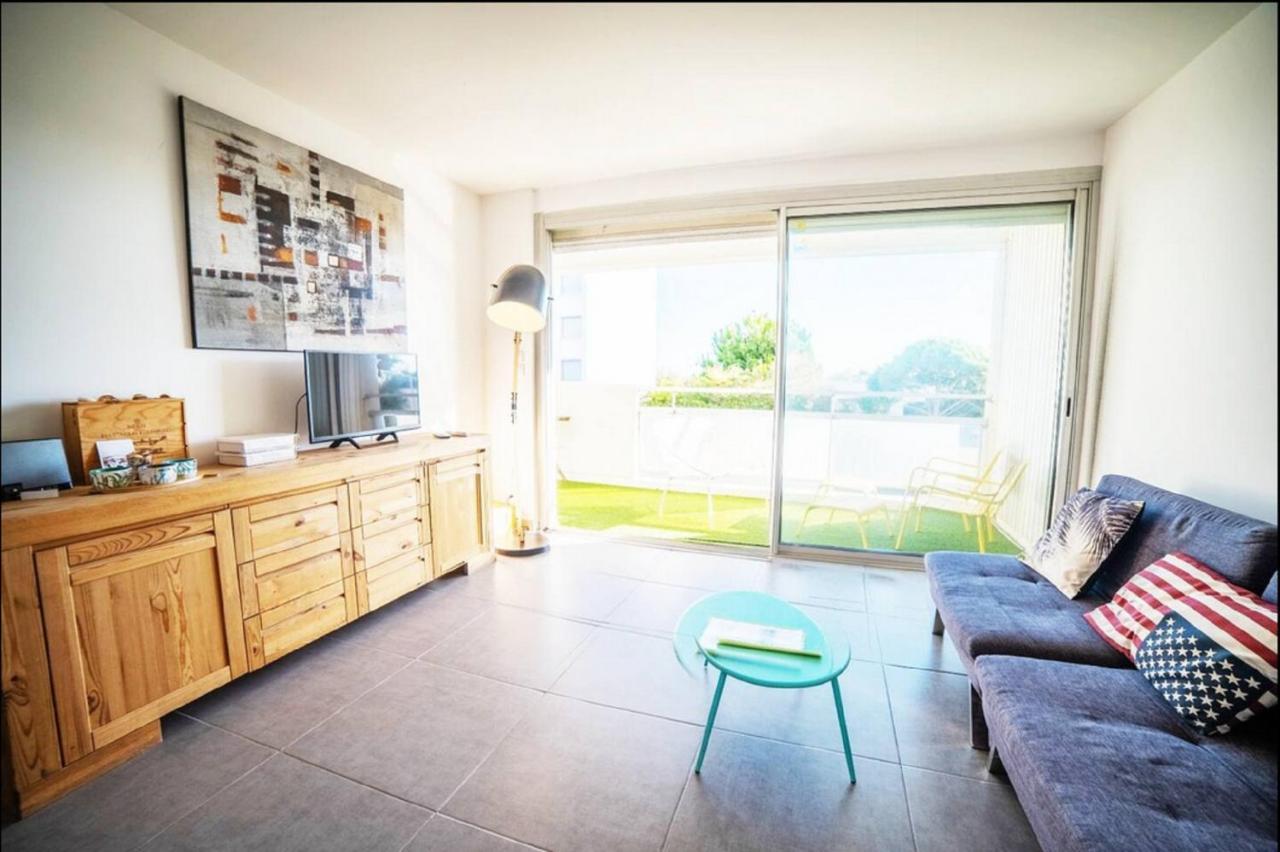 LE CALDERINI APPART - Face PLAGE WIFI et PARK Gratuit CALME - Résid Le Surcouf - CoHôteConciergerie La Grande Motte Esterno foto